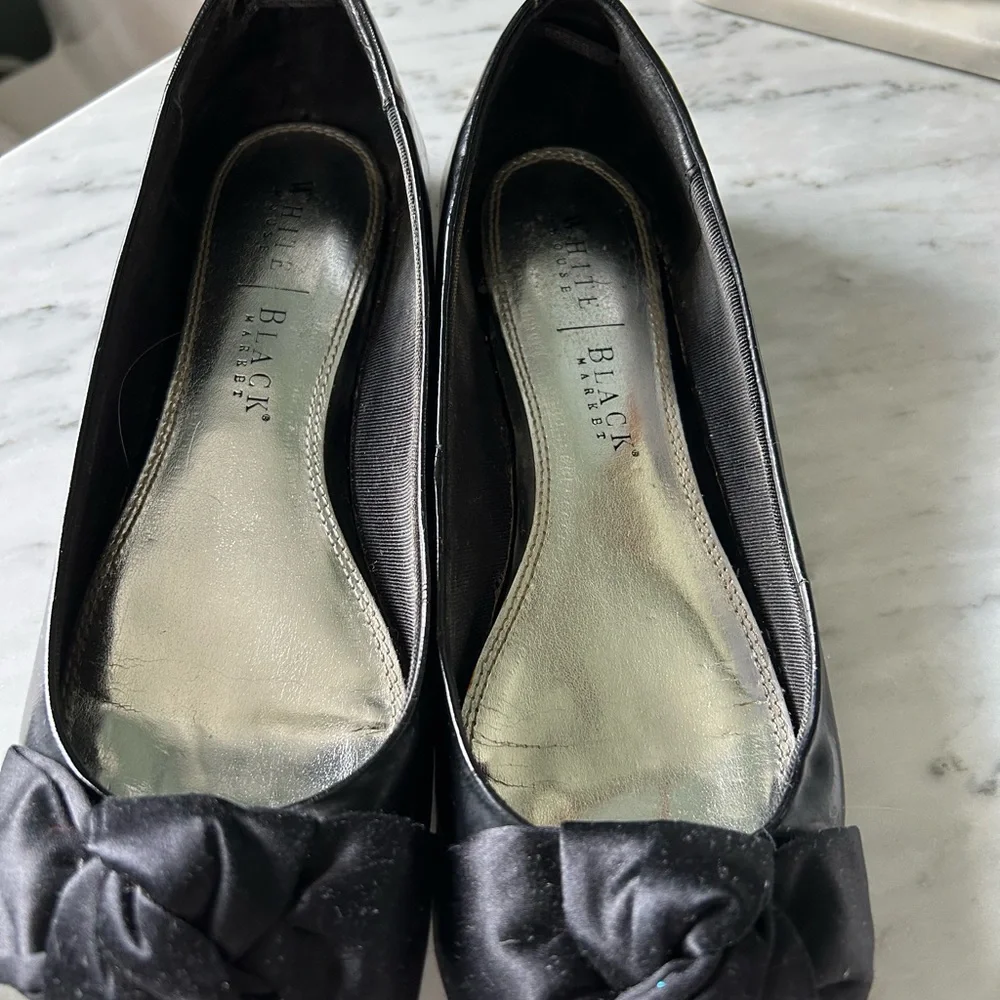 White House Black Market Women's Black and White Ballet Flats